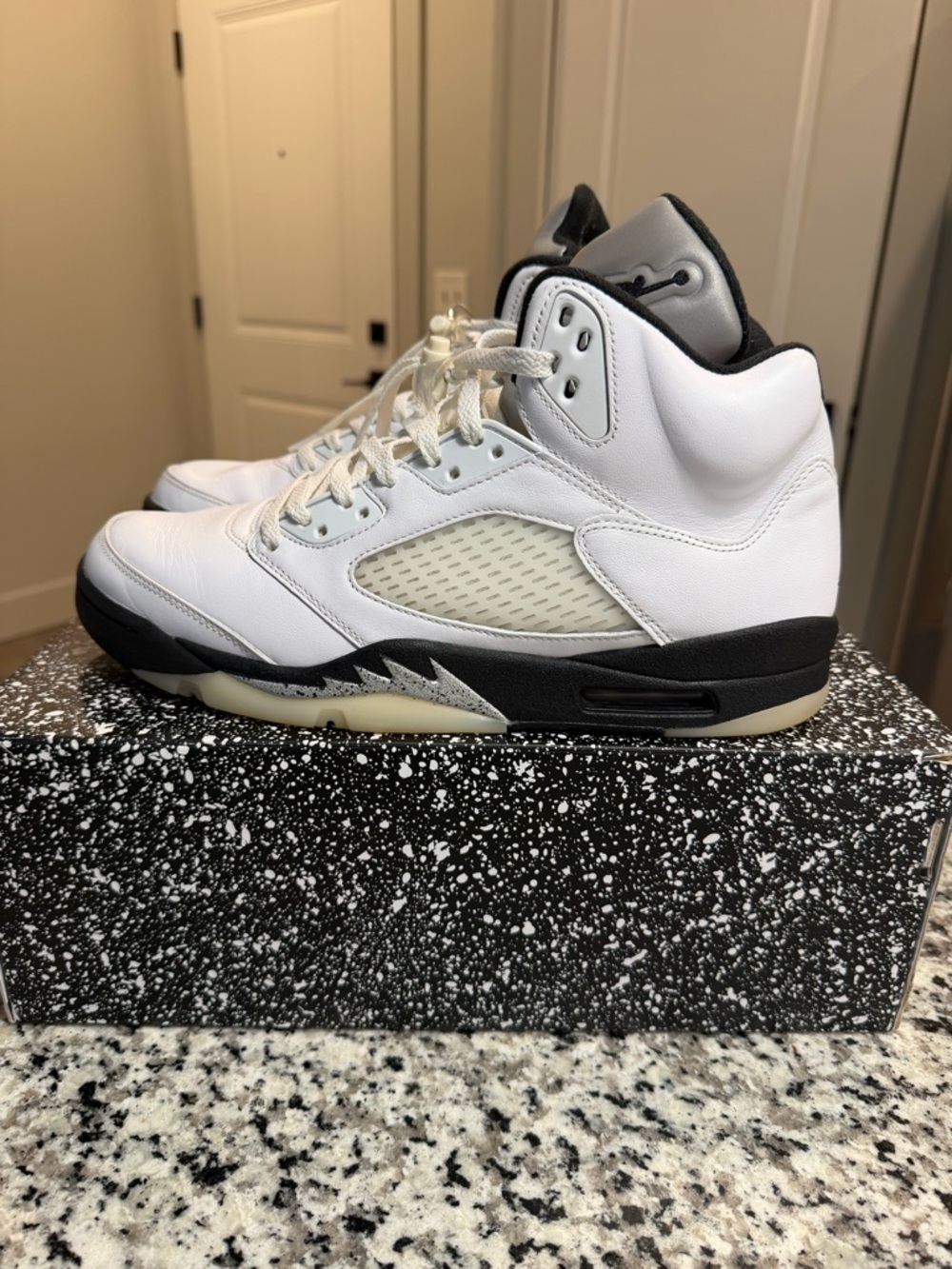 Jordan Retro 5 Sneakers